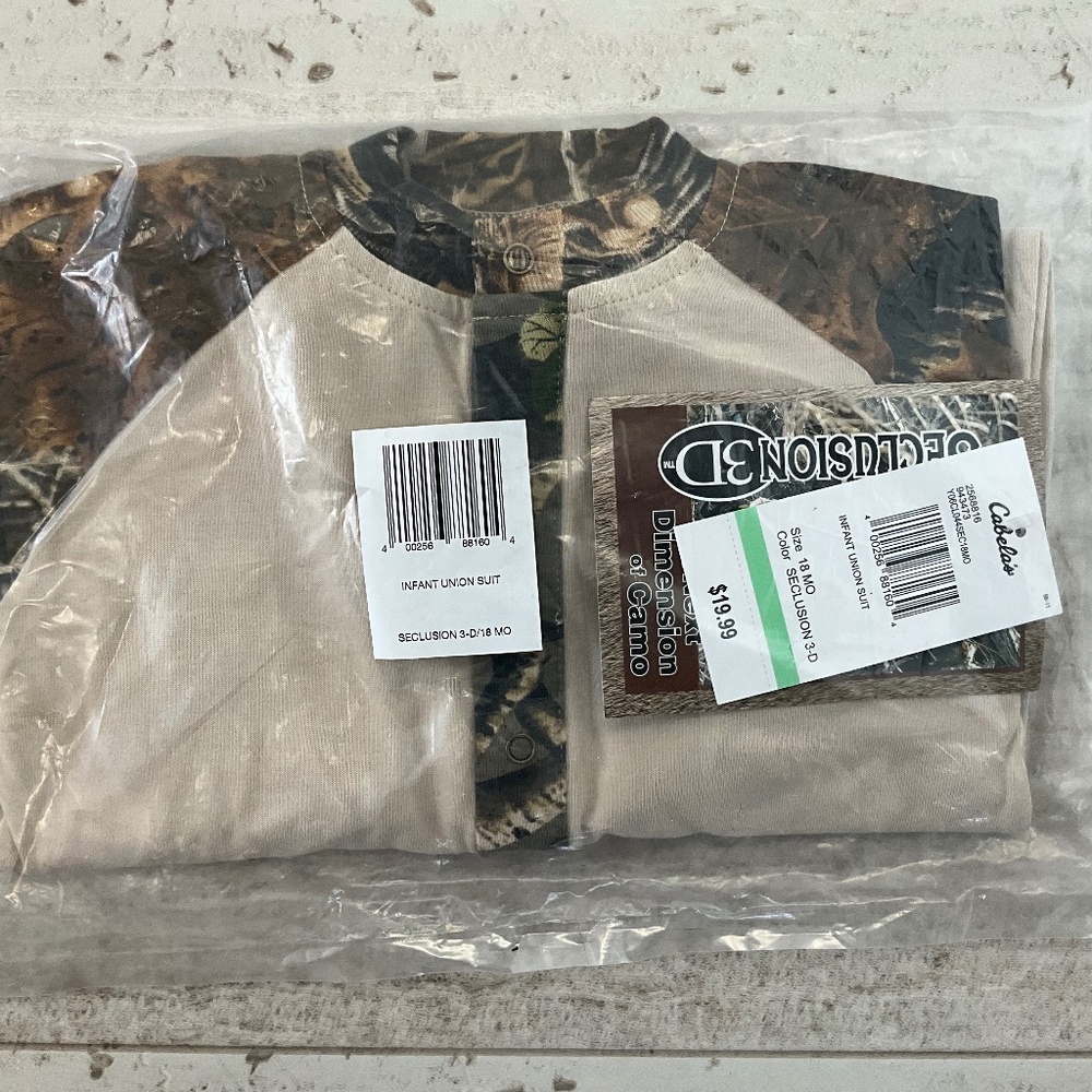 Cabela’s NWT Camo and Tan Infant Union Suit 18 months